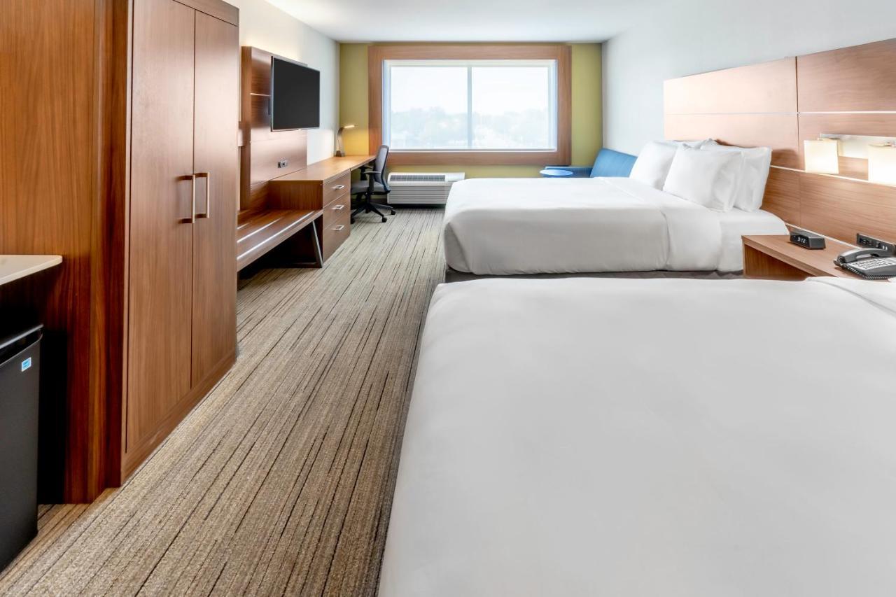 Holiday Inn Express & Suites - Milwaukee West Allis By Ihg Екстериор снимка