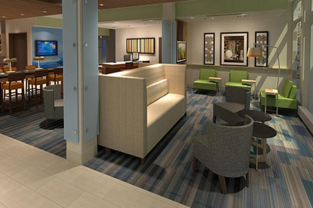 Holiday Inn Express & Suites - Milwaukee West Allis By Ihg Екстериор снимка